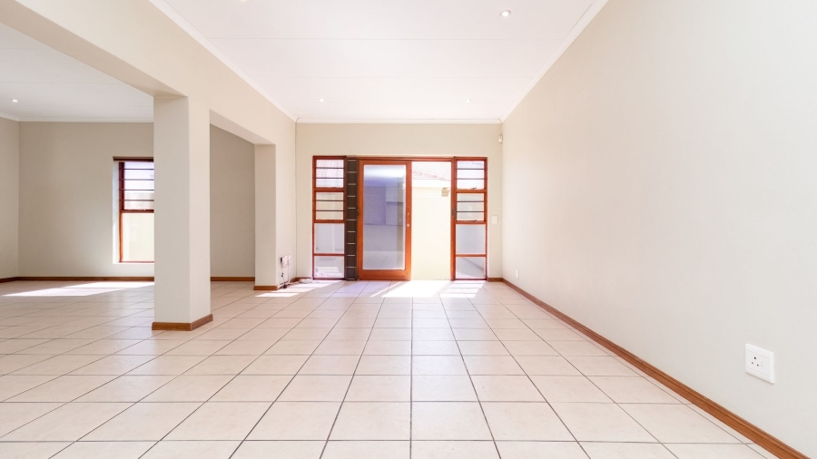 3 Bedroom Property for Sale in Sandbaai Western Cape